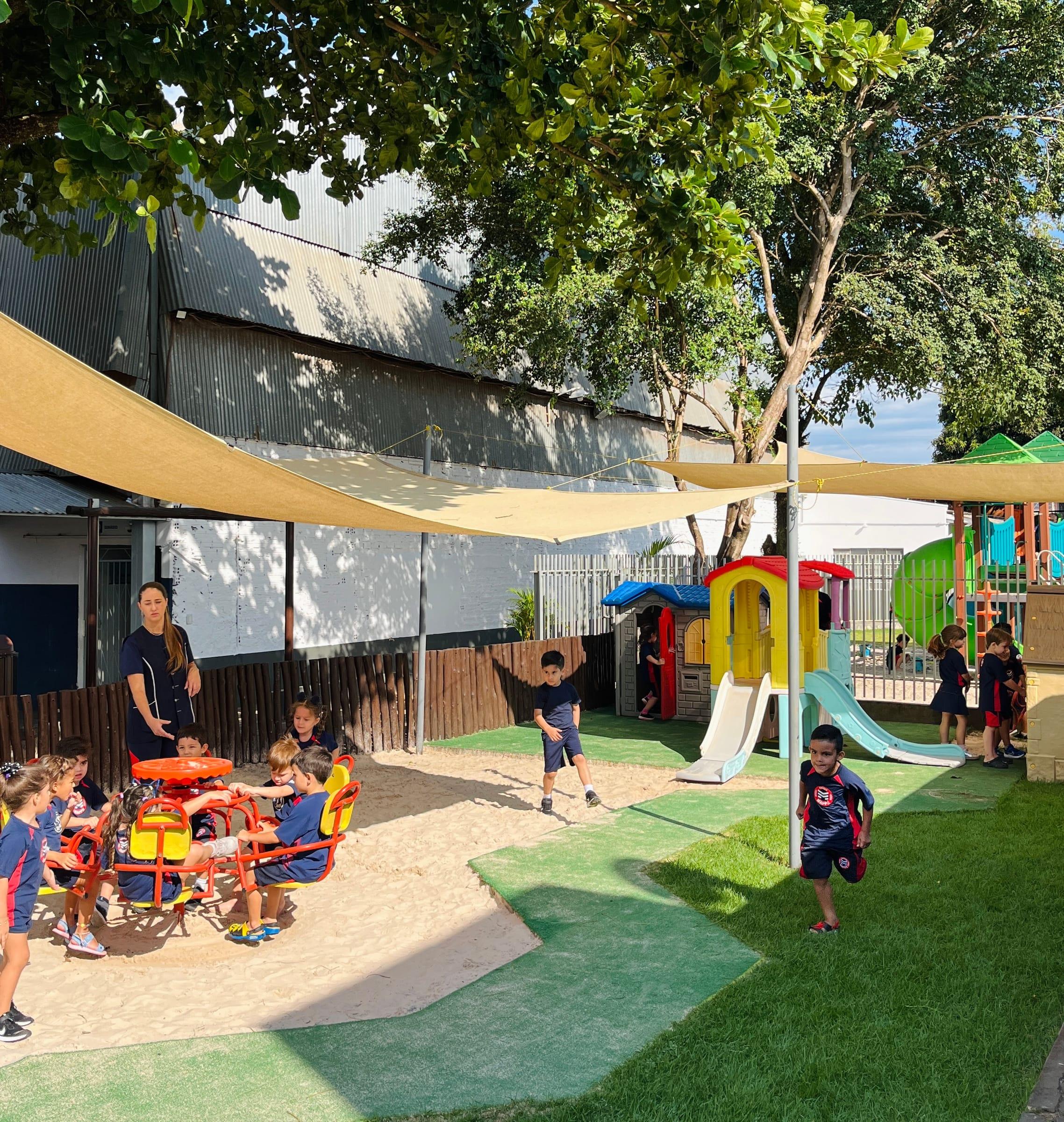 Pátio da Escola MAPPE
